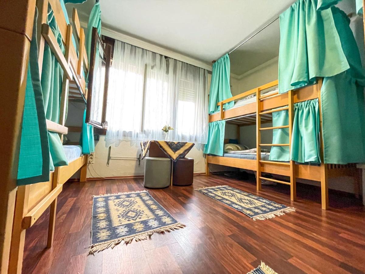 Hi Skopje Hostel Esterno foto